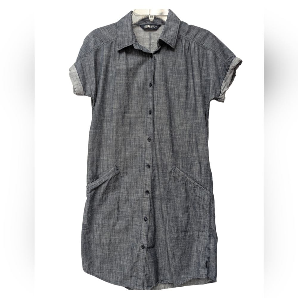 The North Face size small shift tshirt dress in chambray with pockets